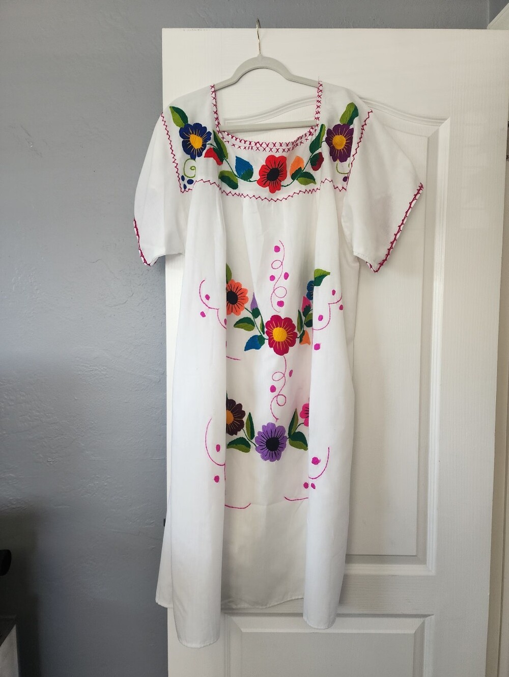 Embroidered Mexican Artisan White with Multicolor Flowers Midi Dress Size 3X
